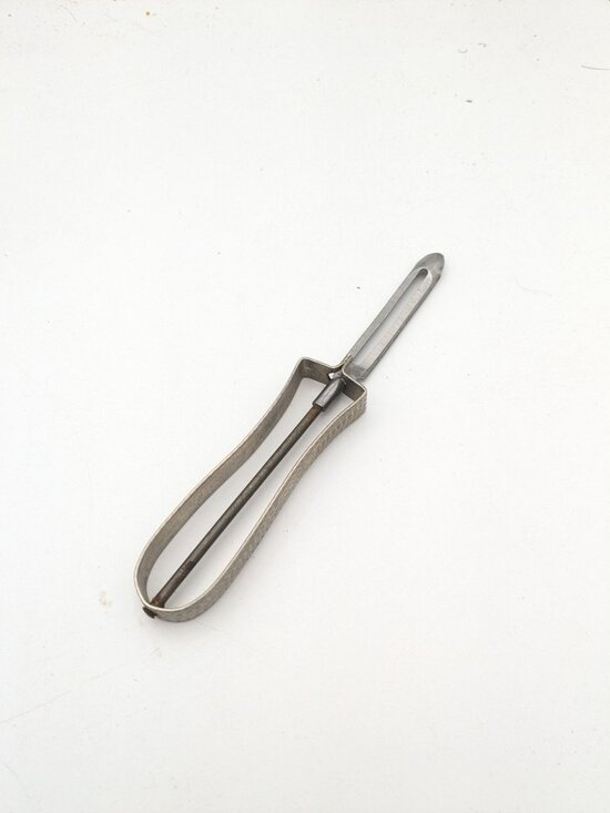 EKCO USA Other - Vintage EKCO USA #3 Potato Vegetable Peeler Floating Blade Nee Action